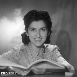 Marie-Louise Caillard (1908-1991), pianiste française. Paris, mai 1947.